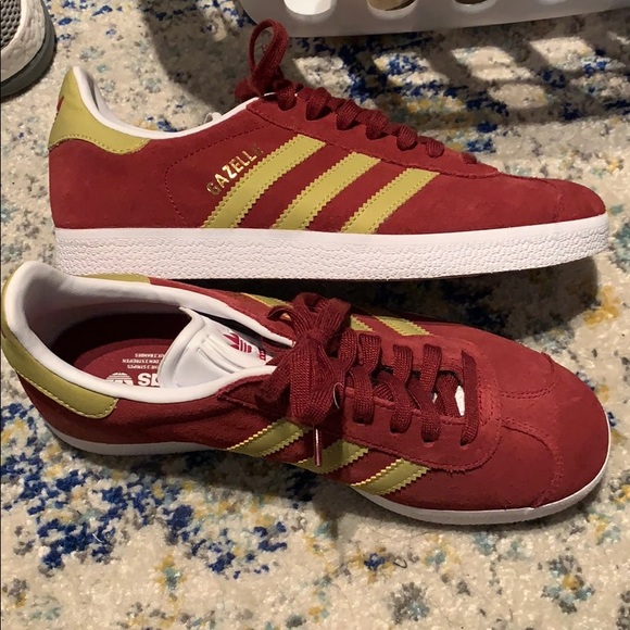 adidas gazelle burgundy and gold